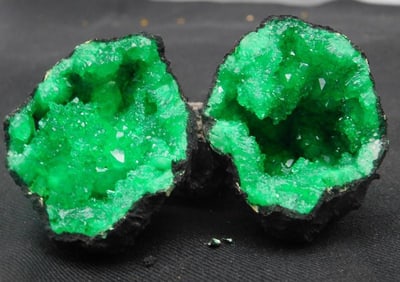 Green Geode Specimen With Crystal Interior ROCK STONE LAPIDARY SPECIMEN