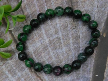 Green and Black Stone Beaded Bracelet Rock Stone Lapidary Specimen