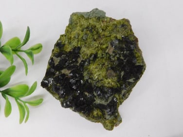 Epidote with Black and Green Crystals ROCK STONE LAPIDARY SPECIMEN