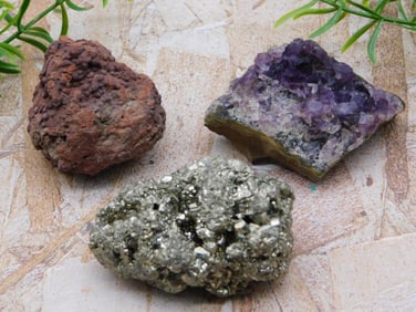 MIXED LOT ROCK STONE LAPIDARY SPECIMEN