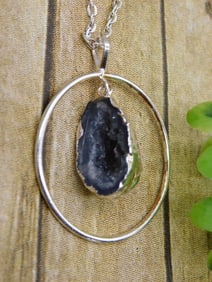 GEODE SLICE PENDANT ON CHAIN NECKLACE ROCK STONE LAPIDARY SPECIMEN
