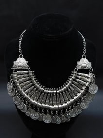 COIN AND PLANK NECKLACE