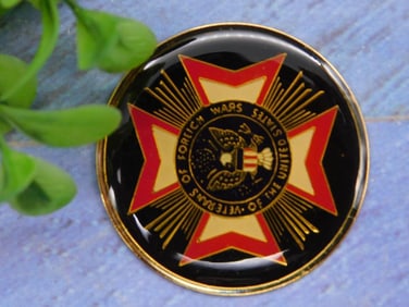 VETERANS OF FOREIGN WARS CABOCHON MEDALLION
