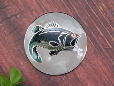BASS CABOCHON MEDALLION