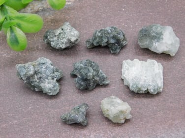 PREHNITE ROCK STONE LAPIDARY SPECIMEN