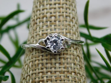 GENUINE STONE RING SIZE 7