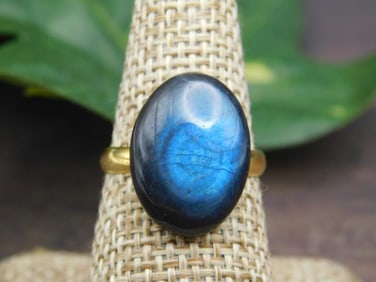 LABRADORITE RING ROCK STONE LAPIDARY SPECIMEN