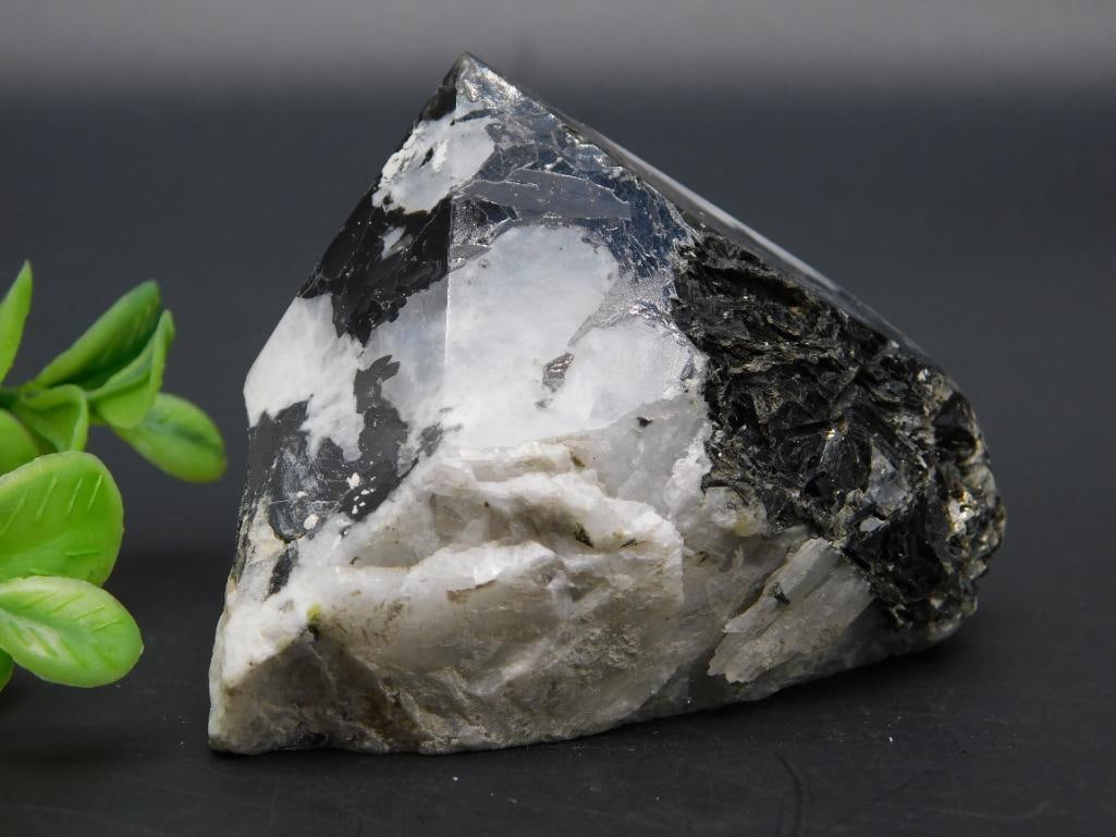 TOURMALINE IN QUARTZ ROCK STONE LAPIDARY SPECIMEN: TOURMALINE IN QUARTZ ROCK STONE LAPIDARY SPECIMEN