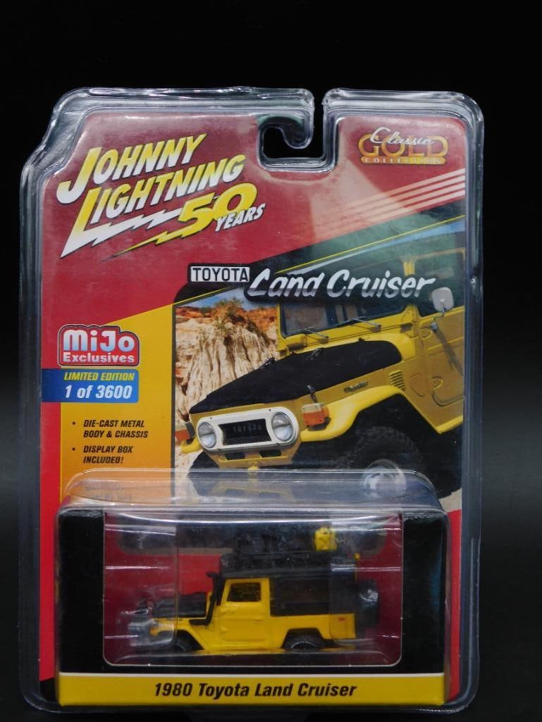 Johnny Lightning 1980 Toyota Land Cruiser Die-Cast Car (1 of 2)