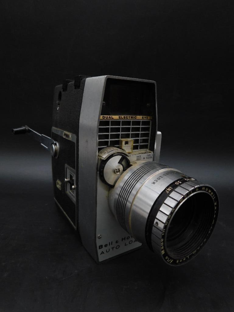 Bell & Howell Auto Load Dual Electric Eye Camera (1 of 5)