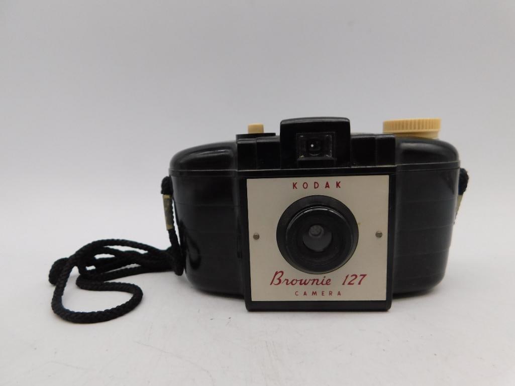 Kodak Brownie 127 Film Camera With Carry Strap (1 of 3)