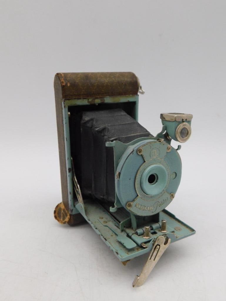 Vintage Kodak No. A-127 Folding Roll Film Camera (1 of 7)