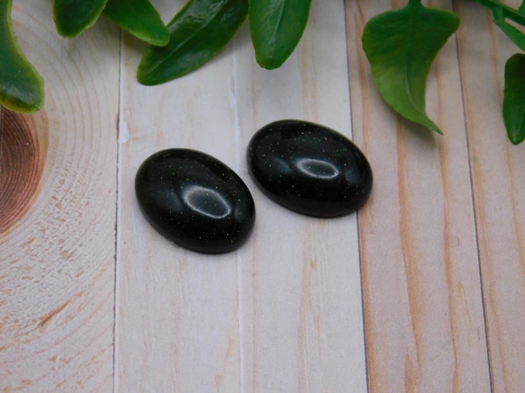 OBSIDIAN CABOCHONS ROCK STONE LAPIDARY SPECIMEN: OBSIDIAN CABOCHONS ROCK STONE LAPIDARY SPECIMEN