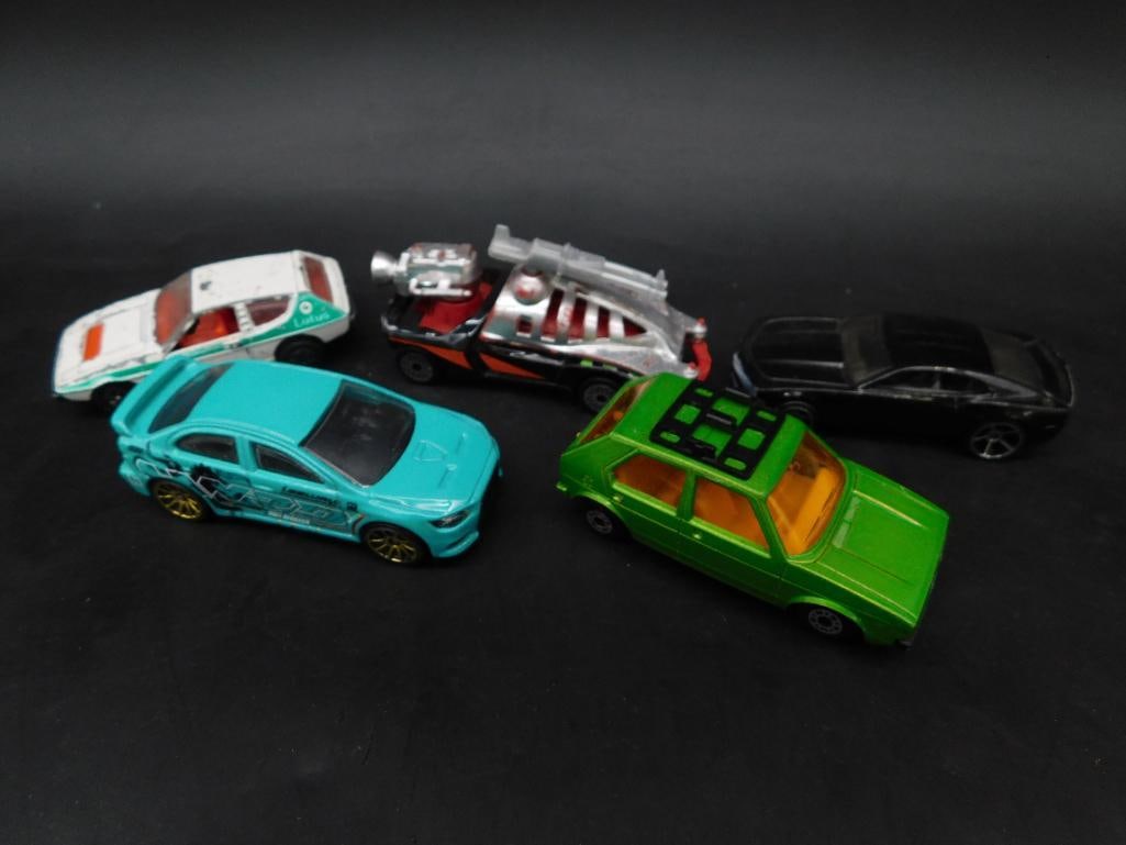 Lot of 5 Collectible Die-Cast Toy Cars (1 of 7)