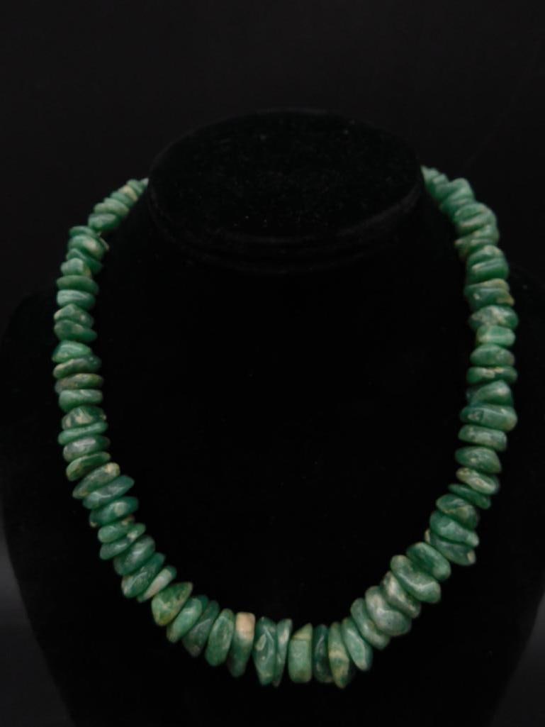 BEADED STONE NECKLACE ROCK STONE LAPIDARY SPECIMEN: BEADED STONE NECKLACE ROCK STONE LAPIDARY SPECIMEN