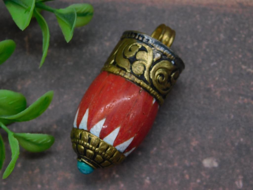 TIBETAN BEAD PENDANT VINTAGE ANTIQUE: TIBETAN BEAD PENDANT VINTAGE ANTIQUE