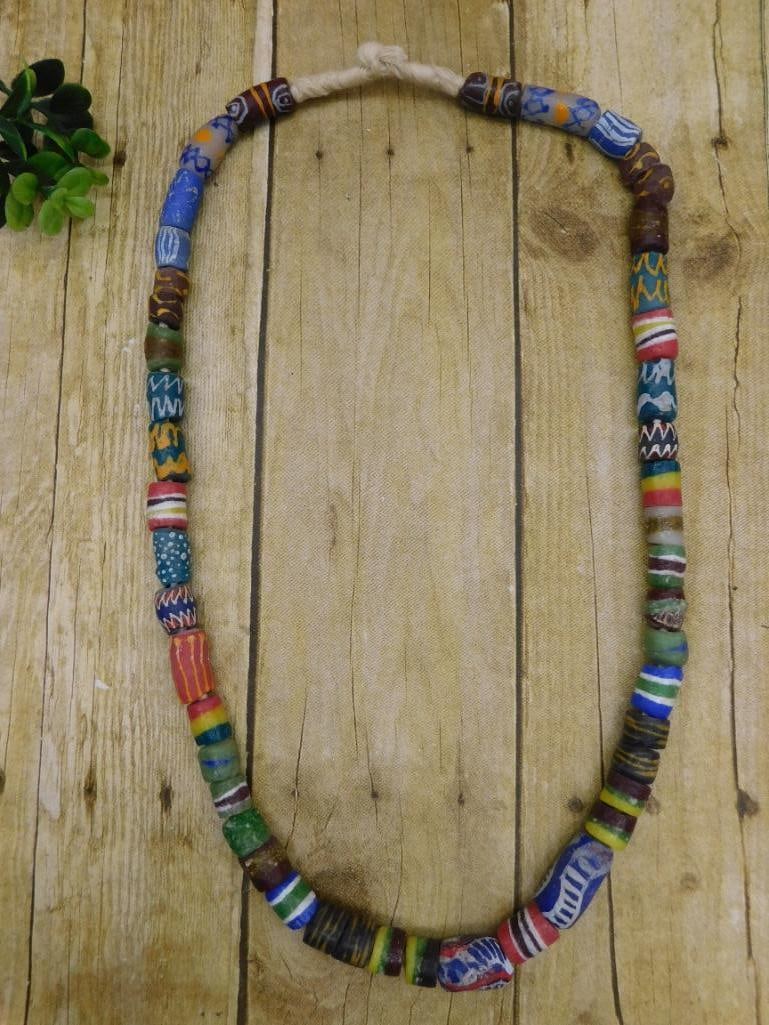 AFRICAN TRADE BEADS ROCK STONE LAPIDARY SPECIMEN: AFRICAN TRADE BEADS ROCK STONE LAPIDARY SPECIMEN