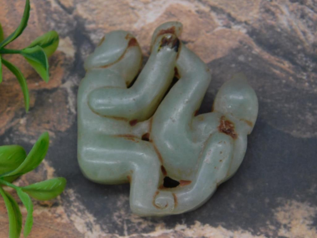 CARVED JADE ROCK STONE LAPIDARY SPECIMEN: CARVED JADE ROCK STONE LAPIDARY SPECIMEN
