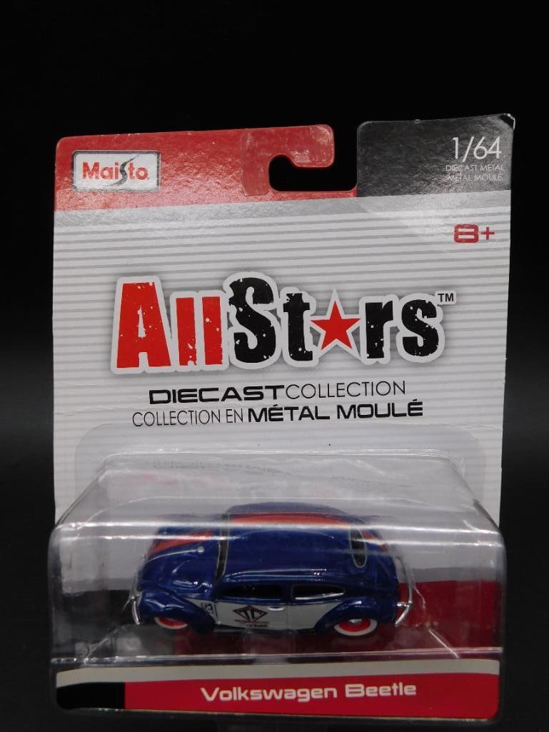 Maisto AllStars 1:64 Volkswagen Beetle Diecast Car: This Maisto AllStars series diecast car features a detailed 1:64 scale model of a Volkswagen Beetle. Packaged in original, unopened condition, it is suitable for collectors, aged 8 and above, as indic