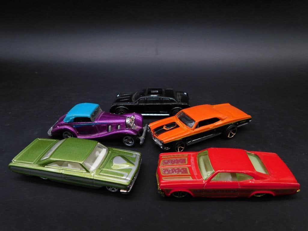 Set of Five Hot Wheels Cars with Varying Designs (1 of 5)