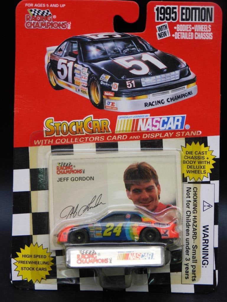 1995 NASCAR Jeff Gordon Die-Cast Toy Car With Collectors Card (1 of 2)