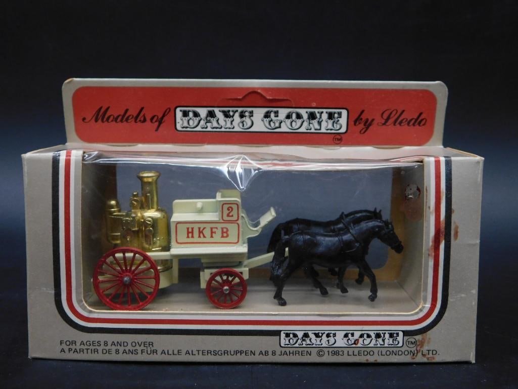 Days Gone By Lledo Horse-Drawn Fire Engine Model (1 of 2)