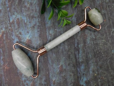 Dual-Ended Jade Facial Roller with Copper Accents