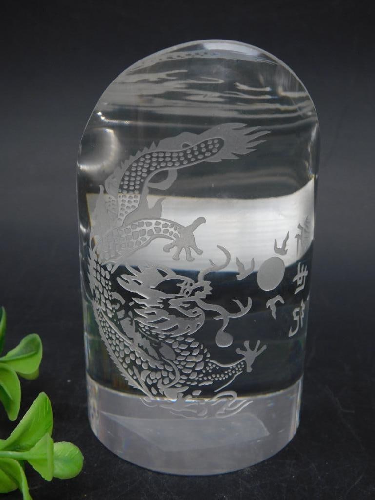 DRAGON ETCHED GLASS PAPER WEIGHT (1 of 3)