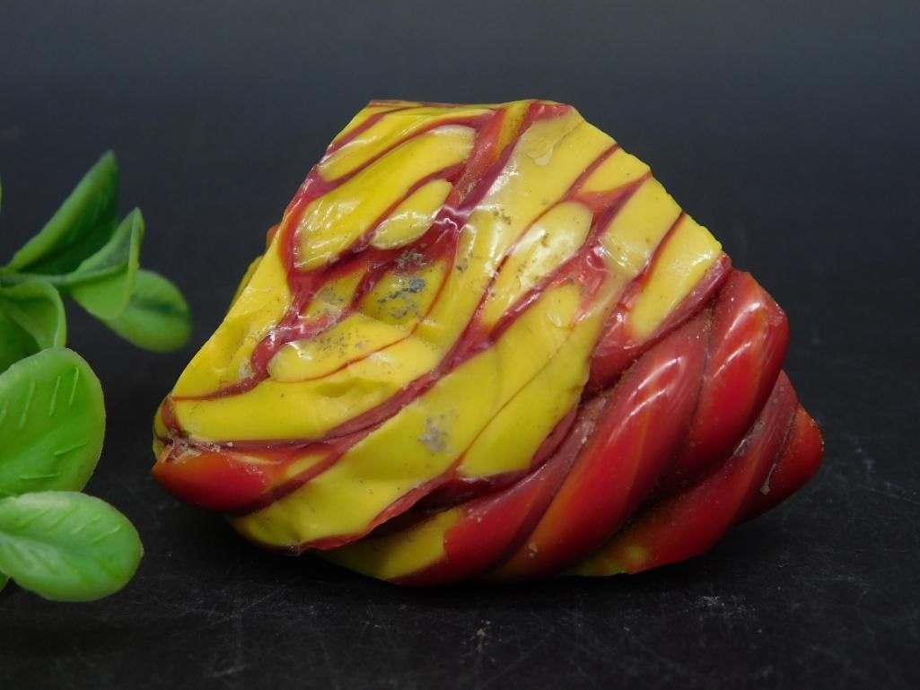 ROCK STONE LAPIDARY SPECIMEN: ROCK STONE LAPIDARY SPECIMEN