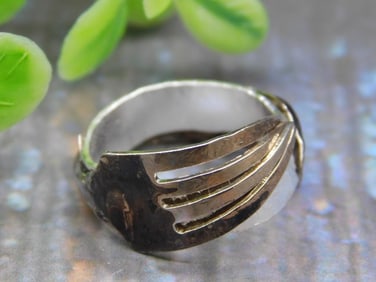 VINTAGE SLOTTED RING