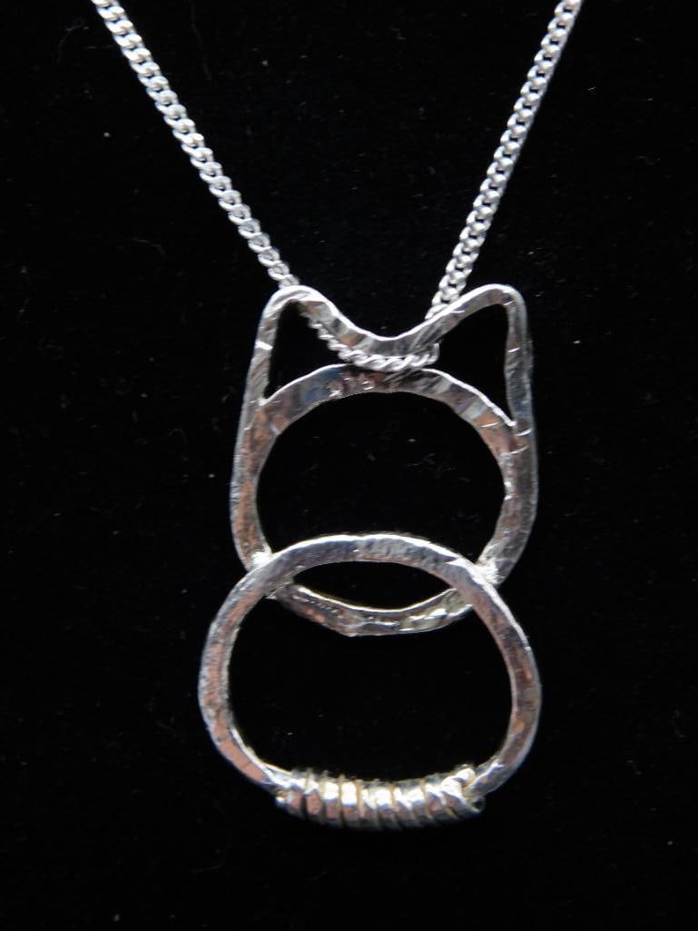 STERLING SILVER MINIMALIST CAT NECKLACE (1 of 3)