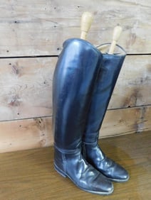 EQUESTRIAN RIDING BOOTS VINTAGE ANTIQUE