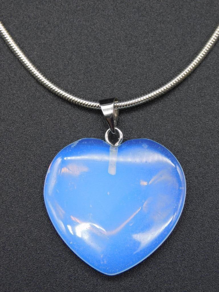 OPALITE HEART ON STERLING SNAKE CHAIN VINTAGE ANTIQUE: OPALITE HEART ON STERLING SNAKE CHAIN VINTAGE ANTIQUE