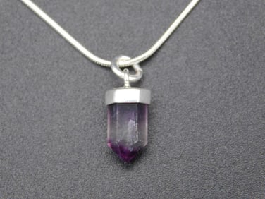 FLUORITE PENDANT ON ITALIAN STERLING SILVER CHAIN NECKLACE VINTAGE ANTIQUE