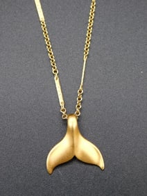 GOLD PLATED STERLING SILVER WHALE TAIL PENDANT ON CHAIN NECKLACE VINTAGE ANTIQUE