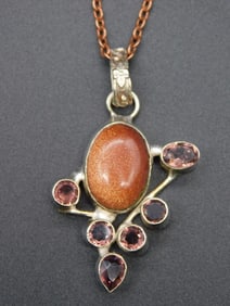 GOLDSTONE AND GEMSTONE PENDANT ON CHAIN NECKLACE VINTAGE ANTIQUE