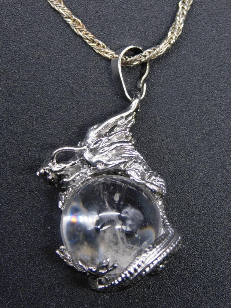 QUARTZ DRAGON PENDANT ON CHAIN NECKLACE VINTAGE ANTIQUE: QUARTZ DRAGON PENDANT ON CHAIN NECKLACE VINTAGE ANTIQUE