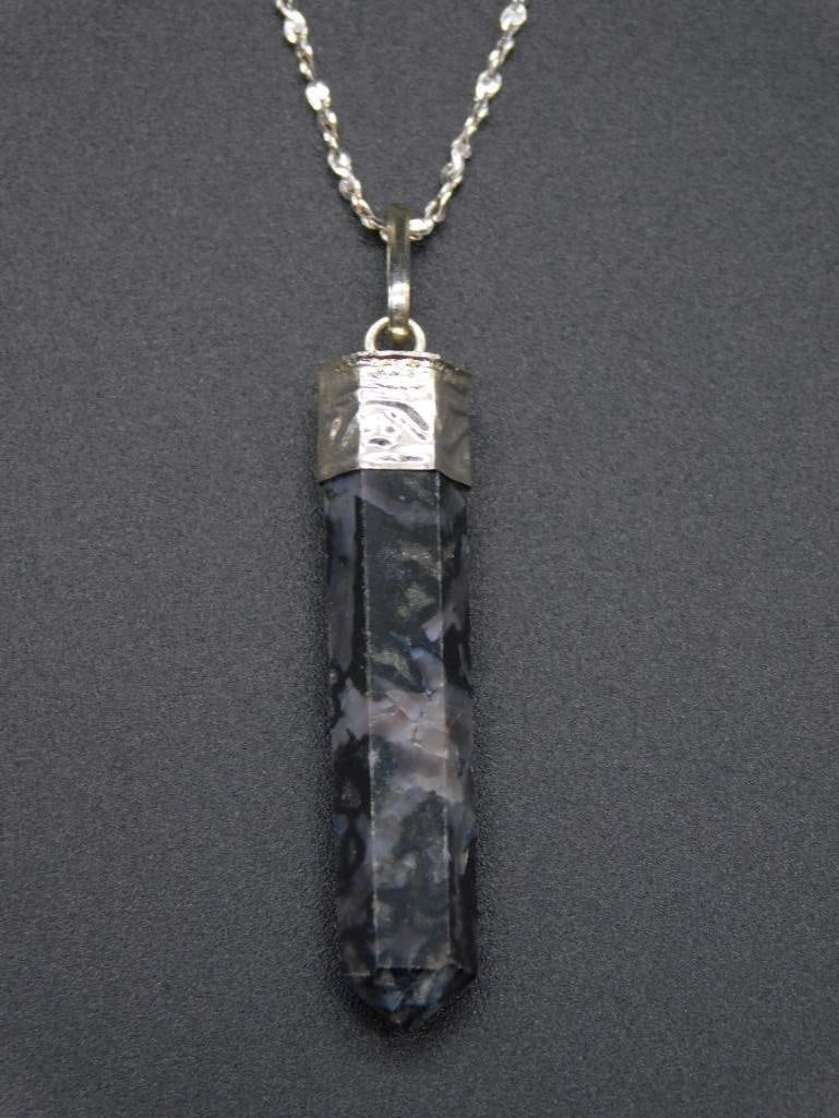 STERLING SILVER GENUINE STONE PENDANT ON CHAIN NECKLACE VINTAGE ANTIQUE: STERLING SILVER GENUINE STONE PENDANT ON CHAIN NECKLACE VINTAGE ANTIQUE