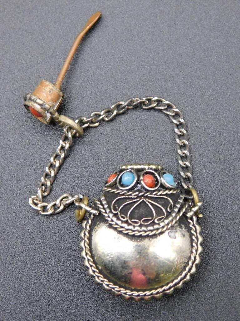 TURQUOISE AND RED CORAL STUDDED SNUFF BOTTLE VINTAGE ANTIQUE: TURQUOISE AND RED CORAL STUDDED SNUFF BOTTLE VINTAGE ANTIQUE