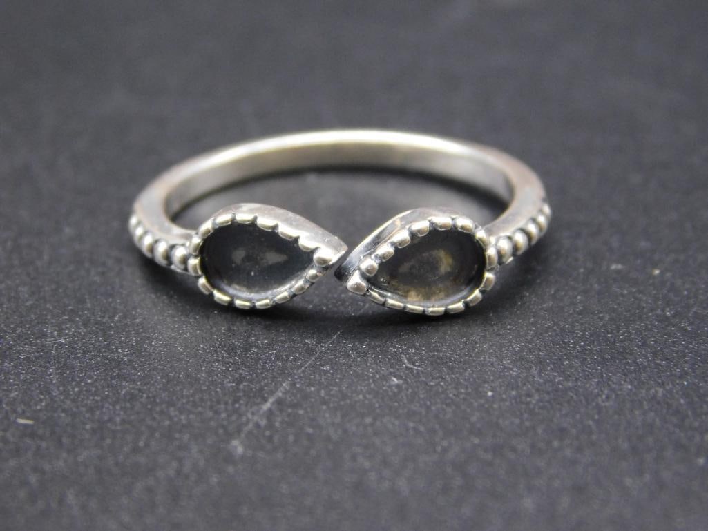 STERLING SILVER RING SIZE 7 VINTAGE ANTIQUE: STERLING SILVER RING SIZE 7 VINTAGE ANTIQUE
