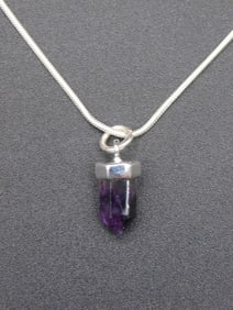 FLUORITE PENDANT ON ITALIAN STERLING SILVER CHAIN NECKLACE VINTAGE ANTIQUE