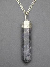 GABBRO PENDANT ON STERLING SILVER NECKLACE VINTAGE ANTIQUE