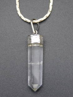 QUARTZ PENDANT ON STERLING SILVER CHAIN NECKLACE VINTAGE ANTIQUE: QUARTZ PENDANT ON STERLING SILVER CHAIN NECKLACE VINTAGE ANTIQUE