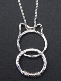 HAMMERED LINK PENDANT ON STERLING SILVER CHAIN NECKLACE VINTAGE ANTIQUE