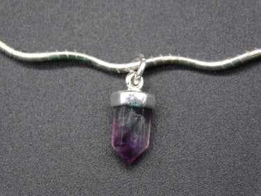 FLUORITE PENDANT ON ITALIAN STERLING SILVER CHAIN NECKLACE VINTAGE ANTIQUE