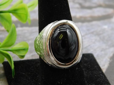 STONE RING ROCK STONE LAPIDARY SPECIMEN