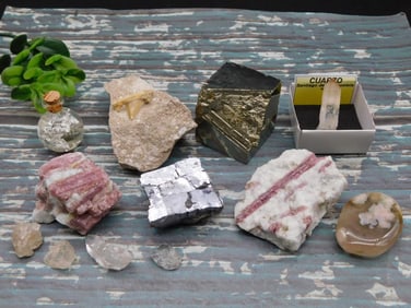 MIXED LOT ROCK STONE LAPIDARY SPECIMEN