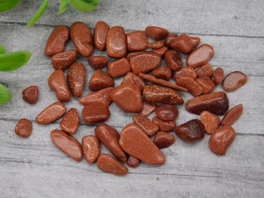 GOLDSTONE CHIPS ROCK STONE LAPIDARY SPECIMEN