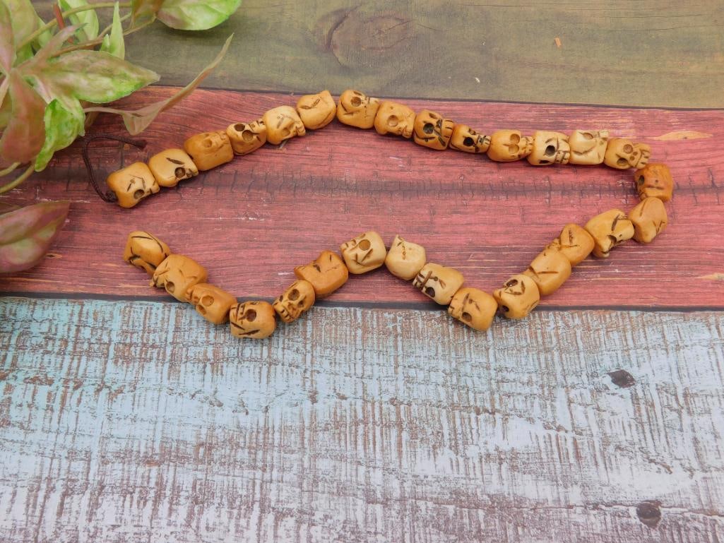 Carved Wooden Skull BeadS: Carved Wooden Skull BeadS