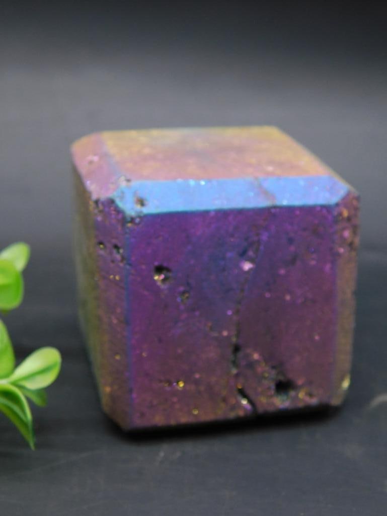 RAINBOW TITANIUM CUBE ROCK STONE LAPIDARY SPECIMEN: RAINBOW TITANIUM CUBE ROCK STONE LAPIDARY SPECIMEN